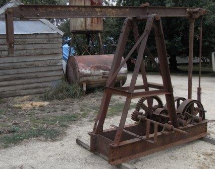 rocking beam pump jack