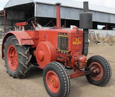 early red tractor