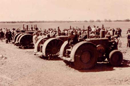 Lanz tractor line up