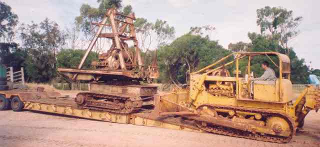 Unloading the shovel